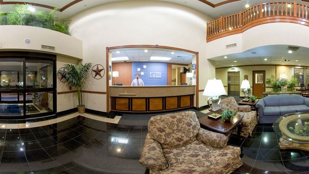 Holiday Express & - Memorial Park Area By Ihg Houston