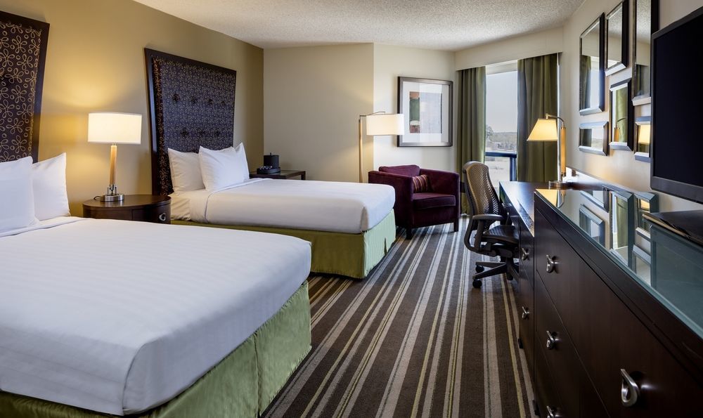 Sonesta Iah Airport 4*