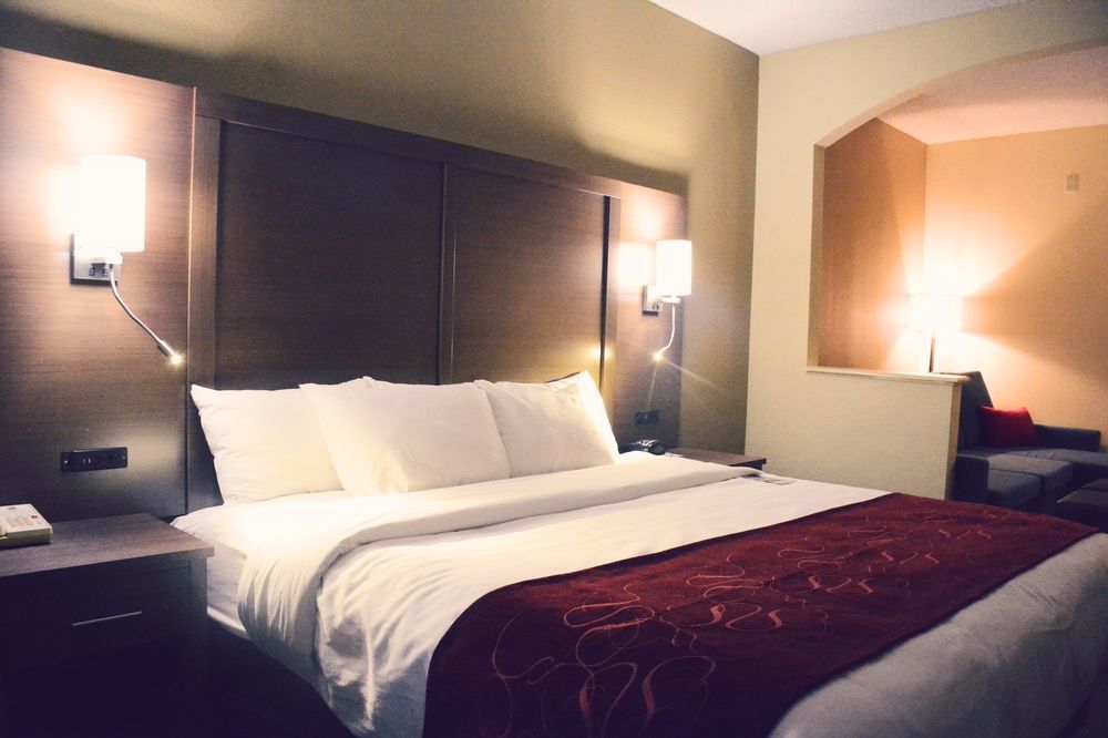 Comfort Bush Intercontinental Airport 3*