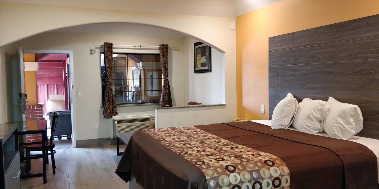 Regency And Galena Park 2*