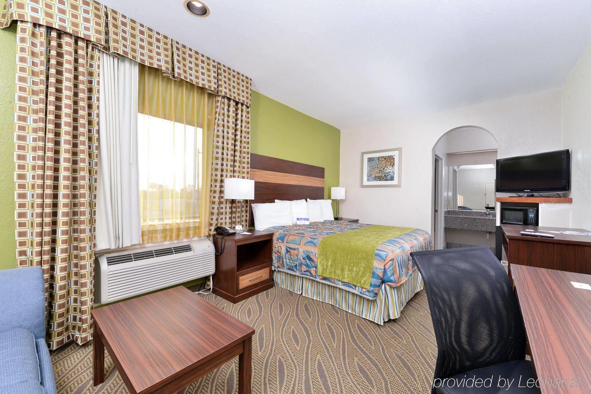 Americas Value Downtown 2*