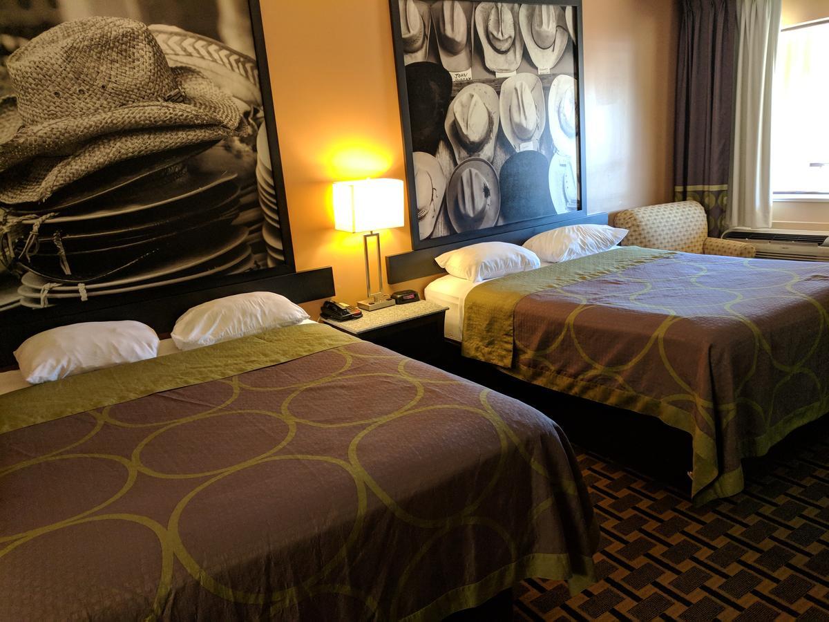 Super 8 By Wyndham Houston/willowbrook Hwy 249 2*