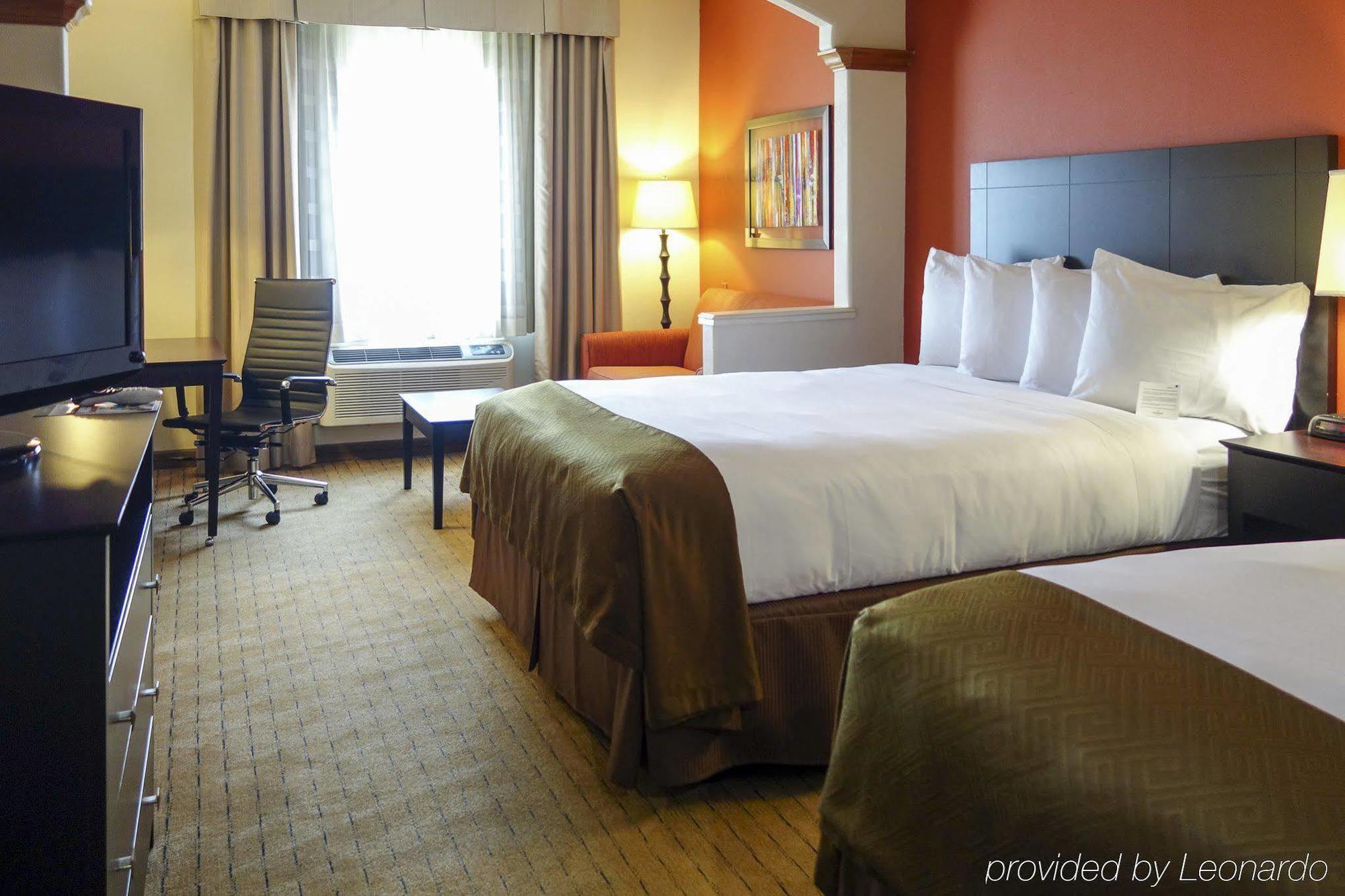 Country & By Radisson, Northwest, Tx 2*