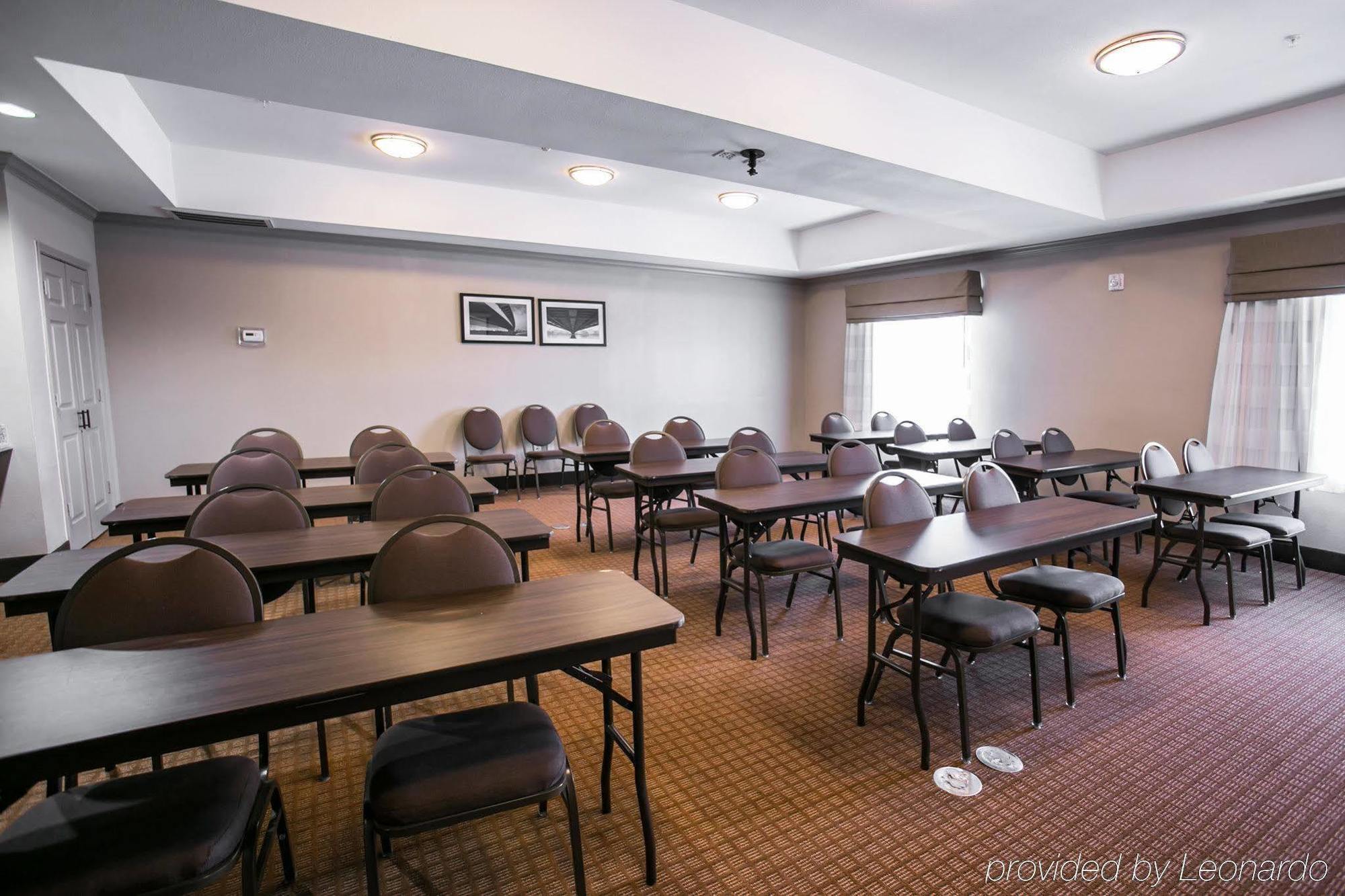 Hotel Restwell & I-45 North Houston