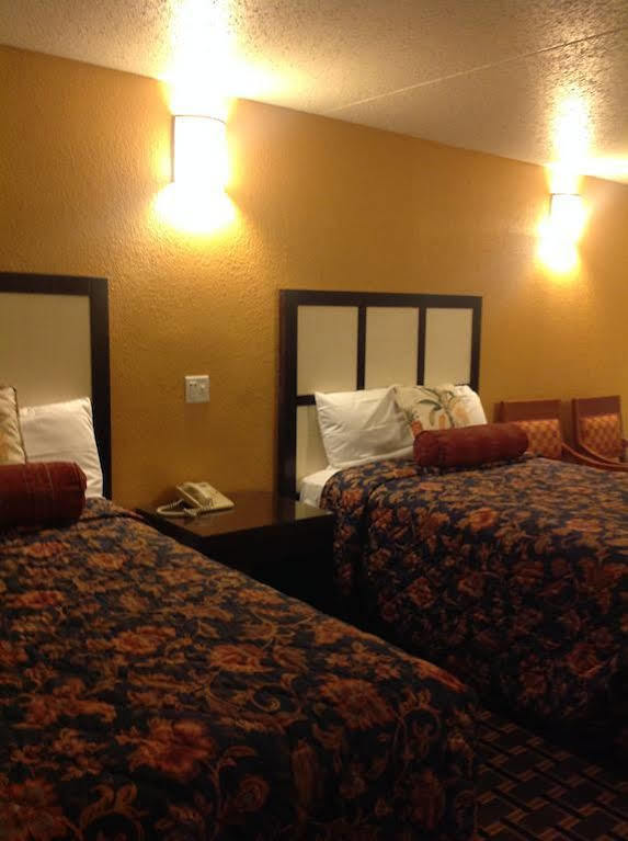 Hotel 6-houston, Tx - Brookhollow