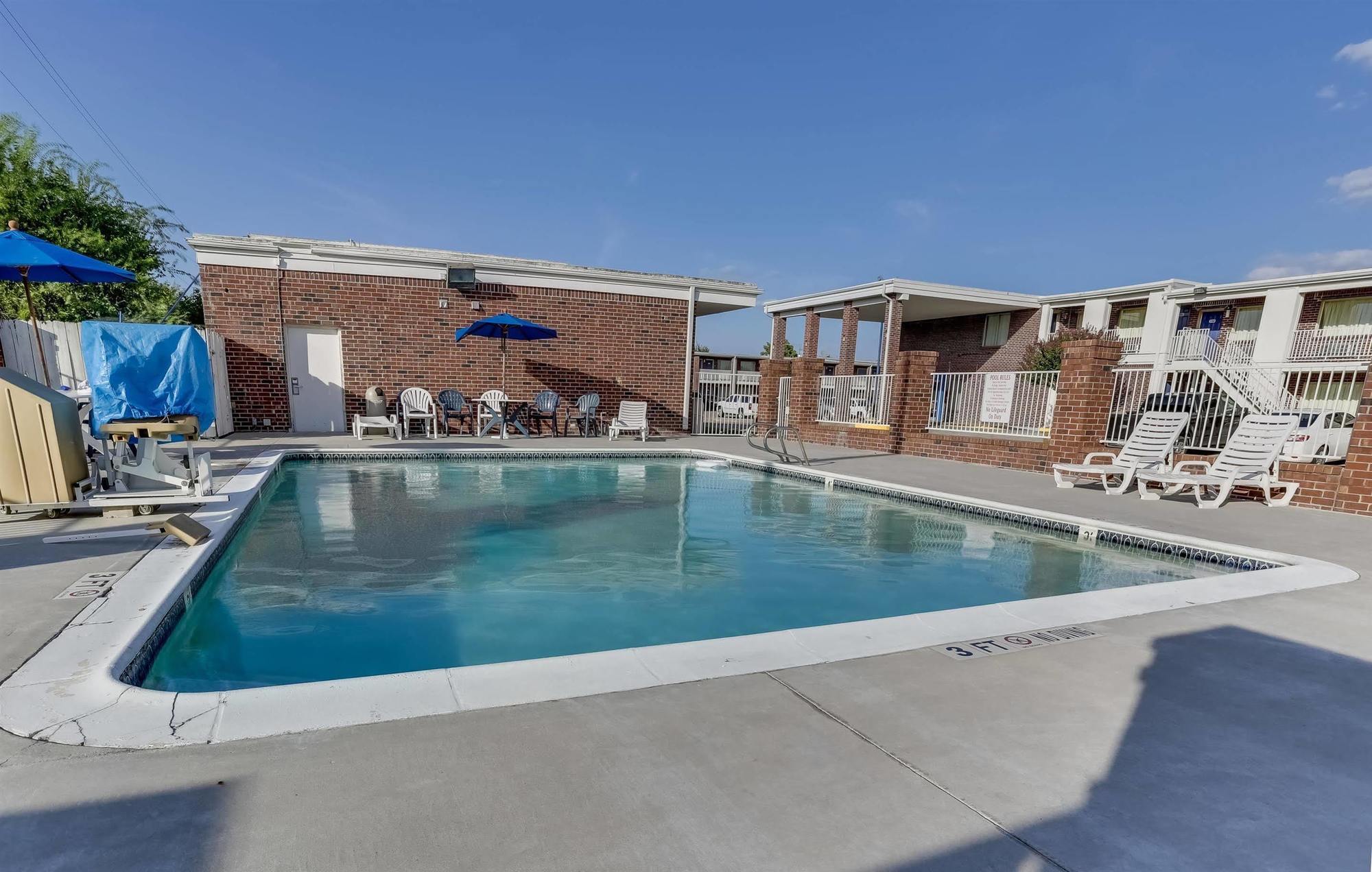 Hotel Days By Wyndham East Houston