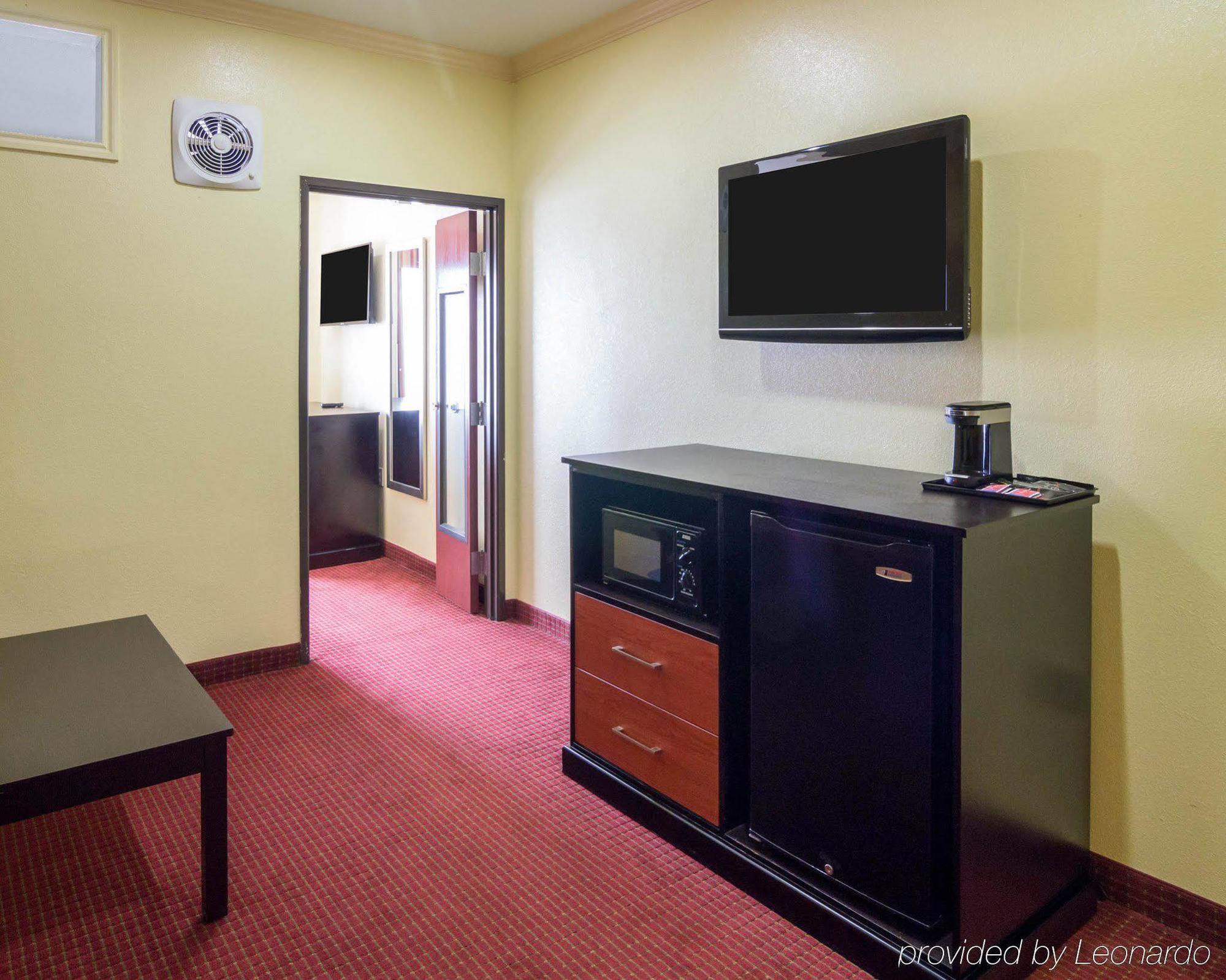 Hotel Springwood Iah - Beltway 8 3*
