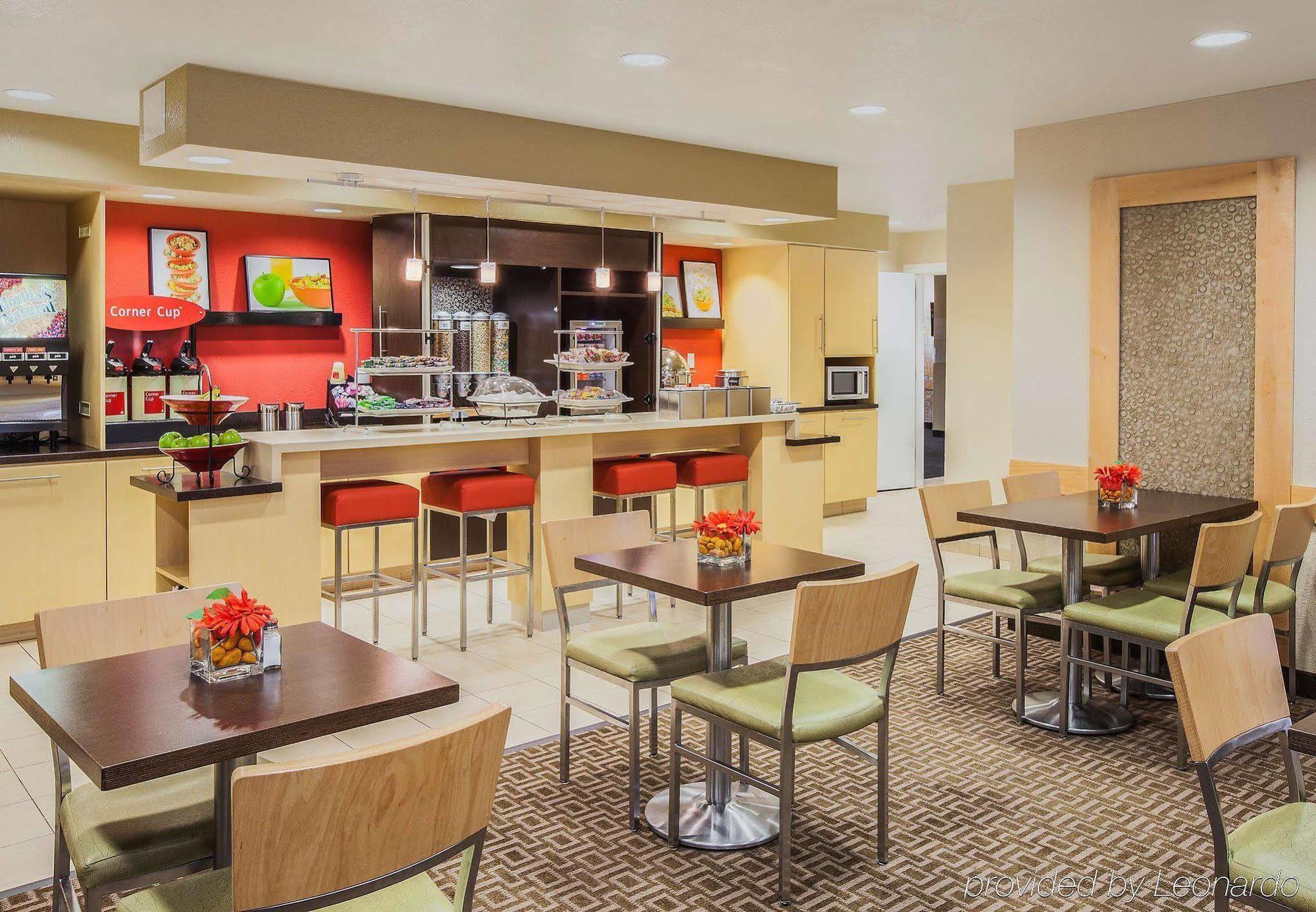 Towneplace Northwest Hotel
