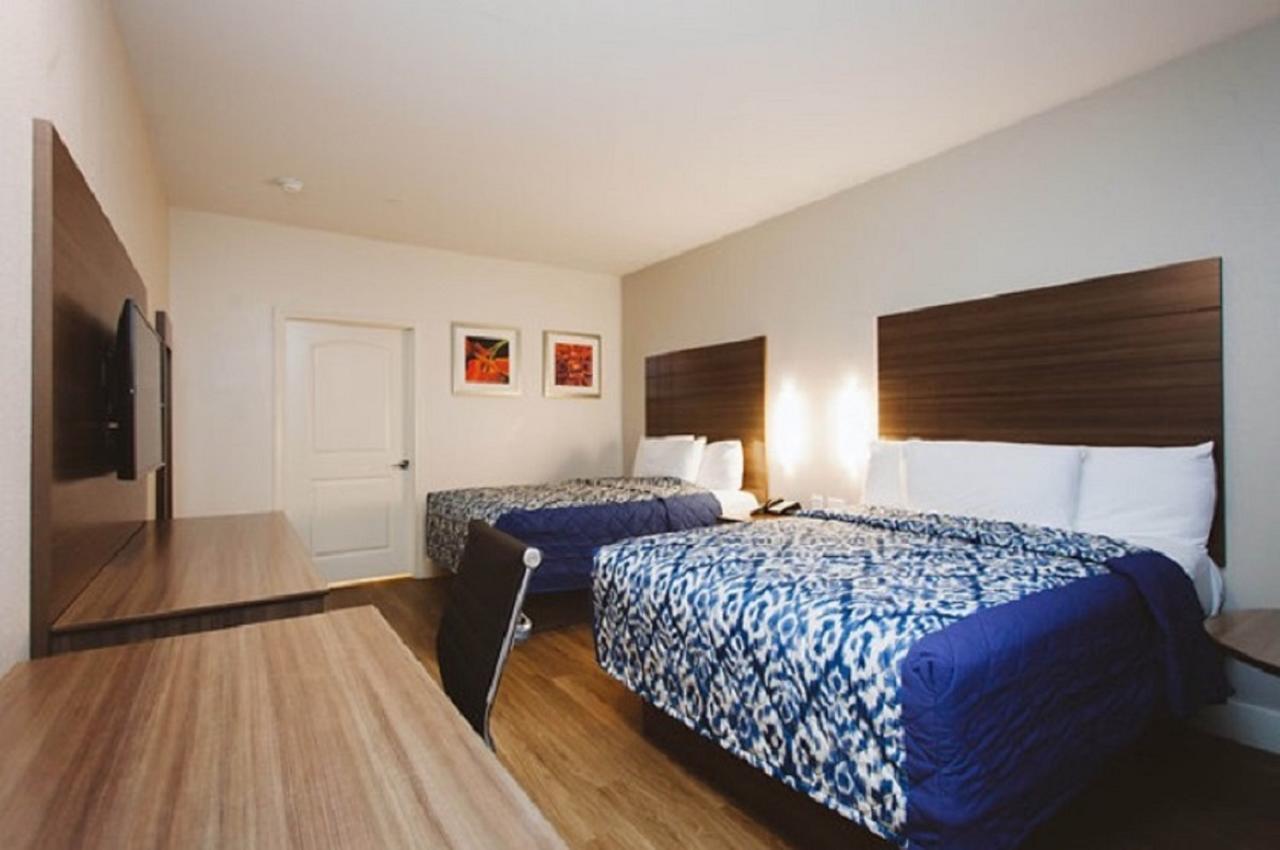 Hotel Palace Hobby Airport *