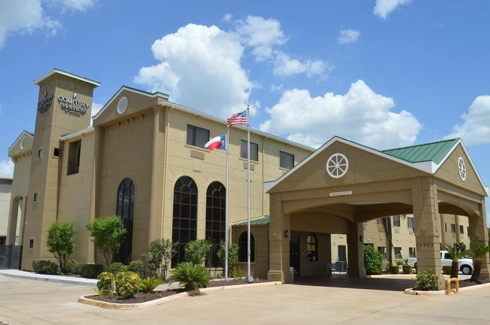 Country & By Radisson, Northwest, Tx Hotel