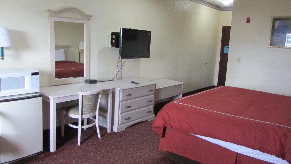 Americas Best Value And Fm 1960 Hotel 2*