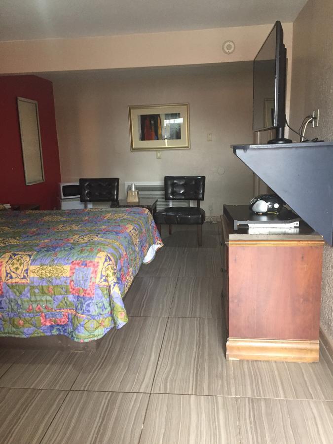Motel King 2*