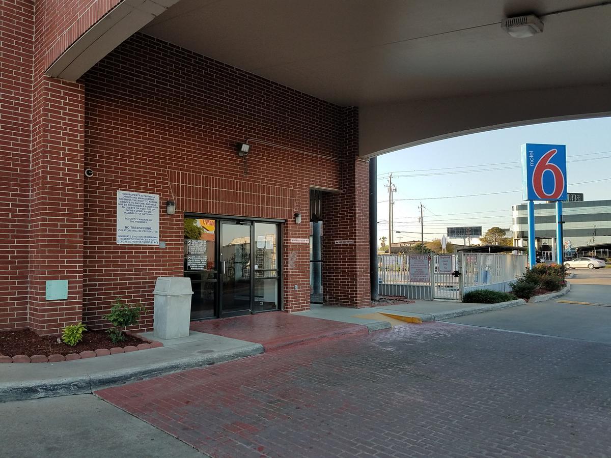 6-houston, Tx - Brookhollow 2* Houston