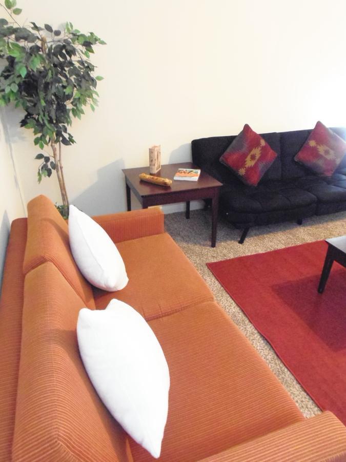 Hostel International Near The Galleria