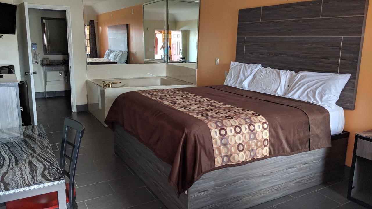 Regency And Galena Park 2*