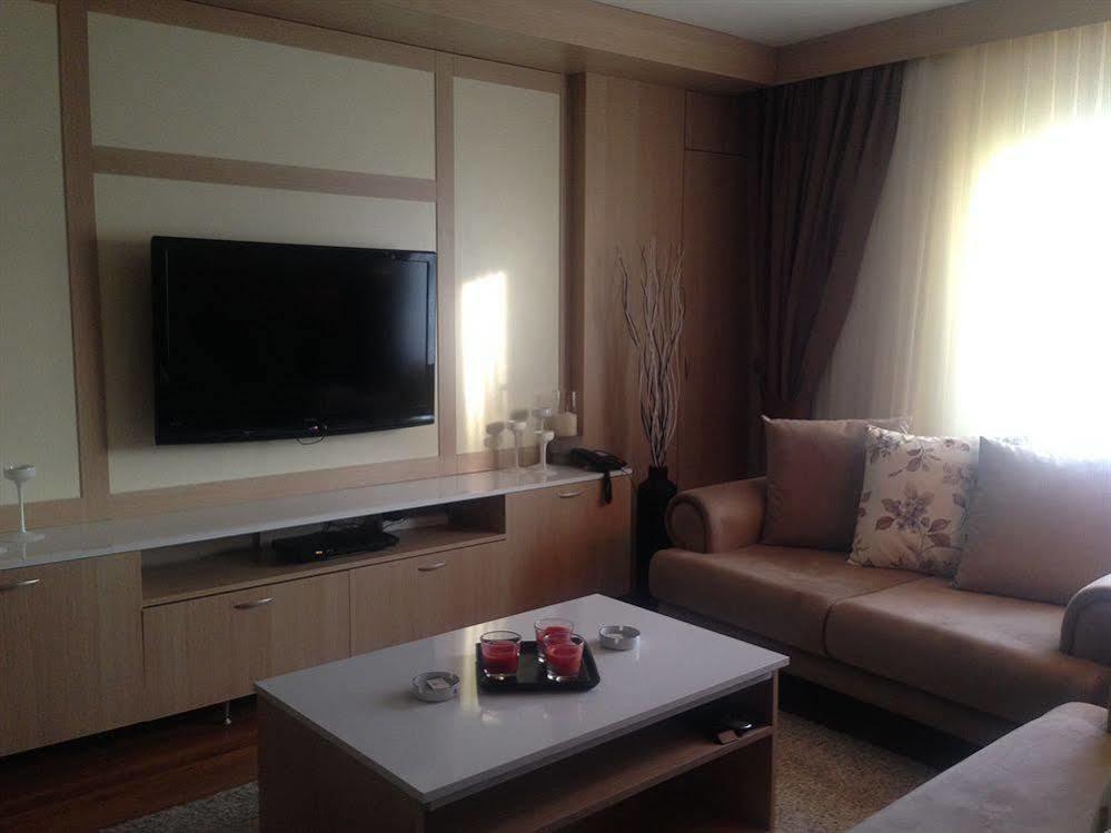 Hotel 6 - I-10 East 3*