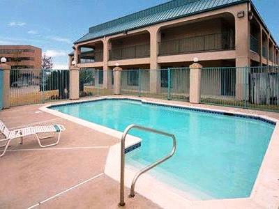 Hotel Rodeway & Hwy 290 Nw 2*