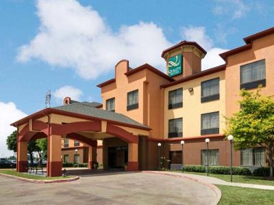 Hotel Springwood Iah - Beltway 8 3*