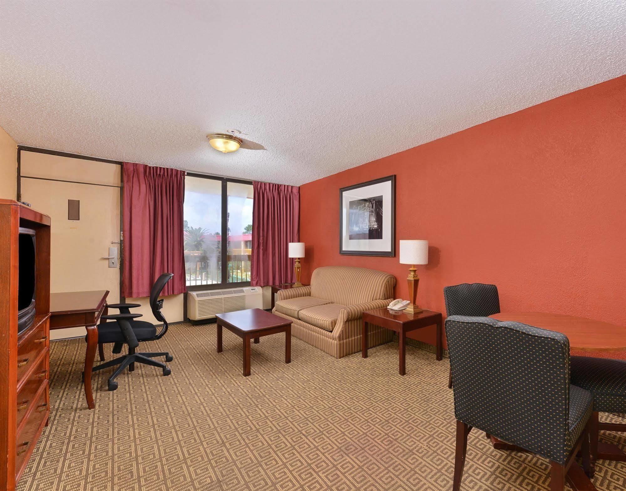 Americas Value Downtown Motel