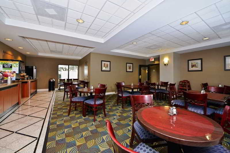 Inn Comfort Southwest Fwy At Westpark 3*