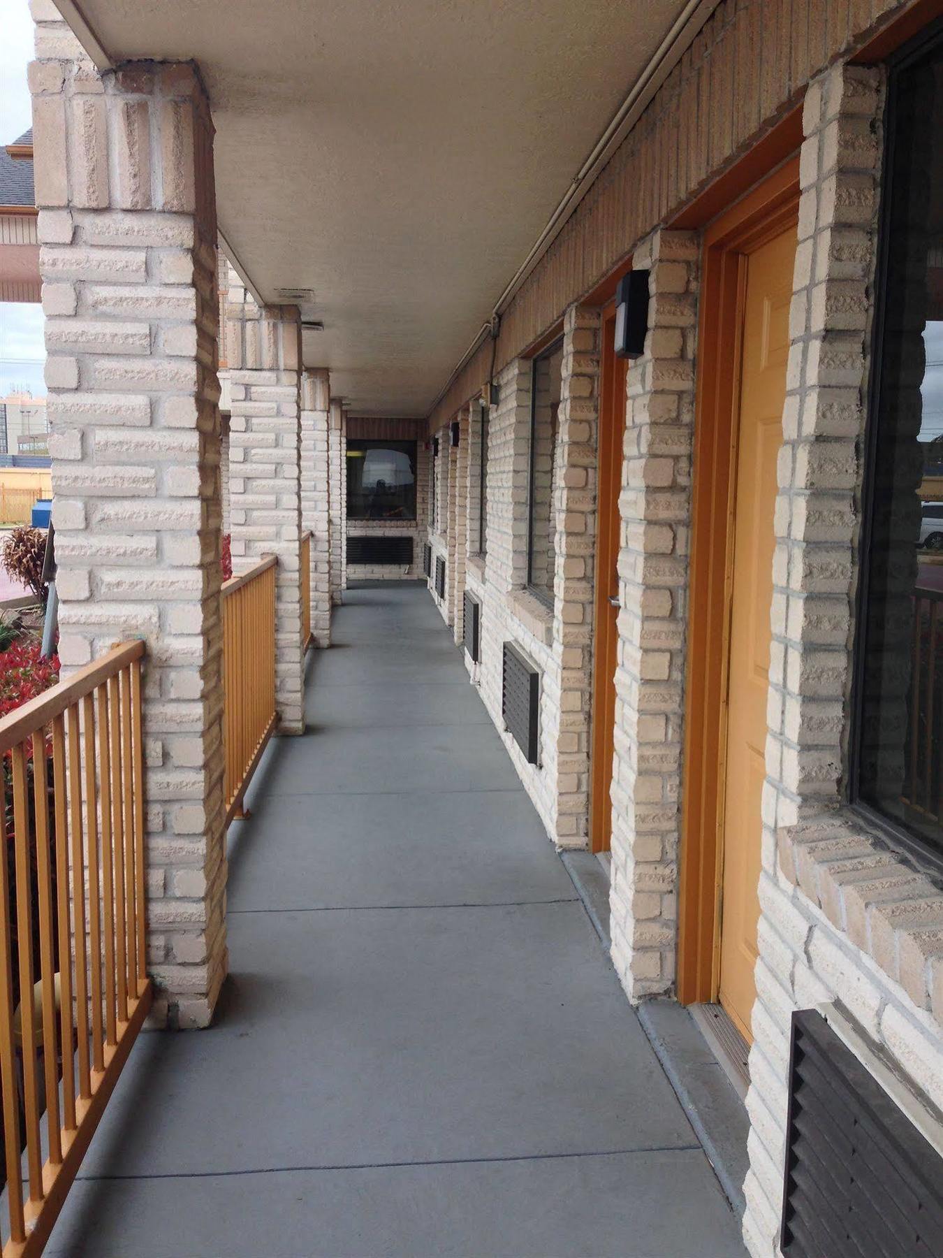 Americas Best Value Hobby Airport Motel