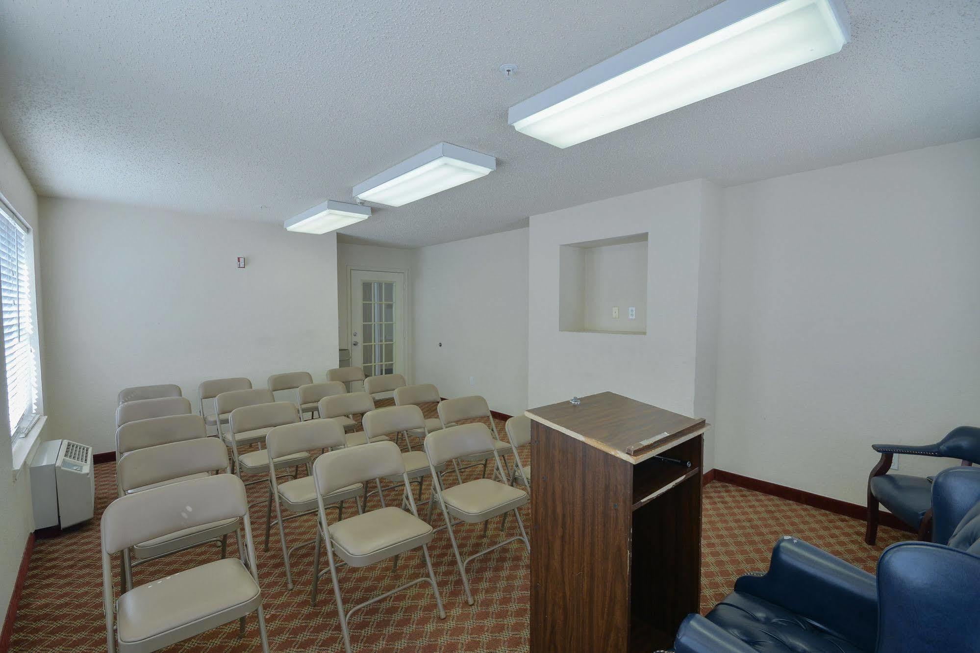 Intown Extended Select Tx - Brookhollow Hotel 2*