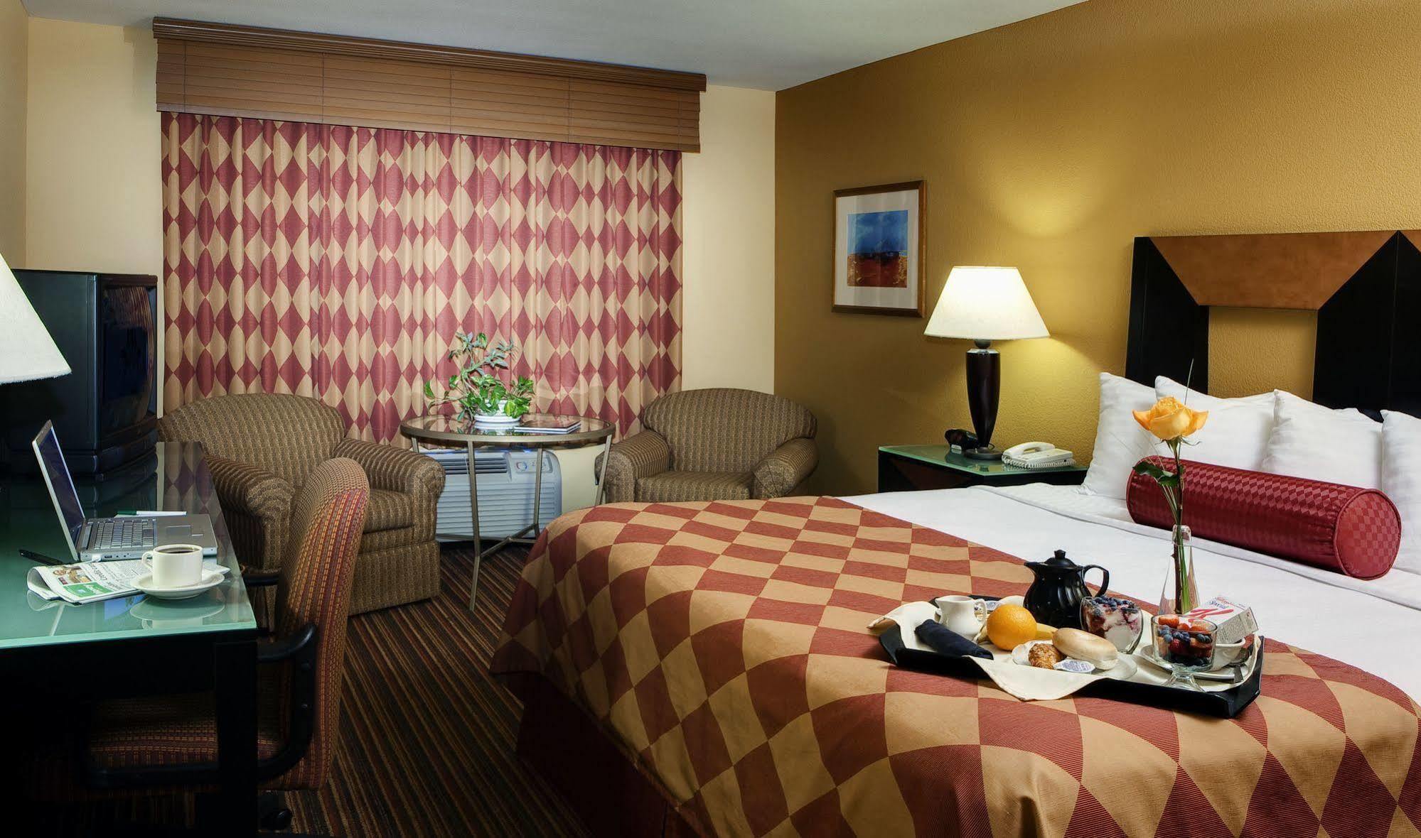 Hotel Intercontinental Airport By Ihg