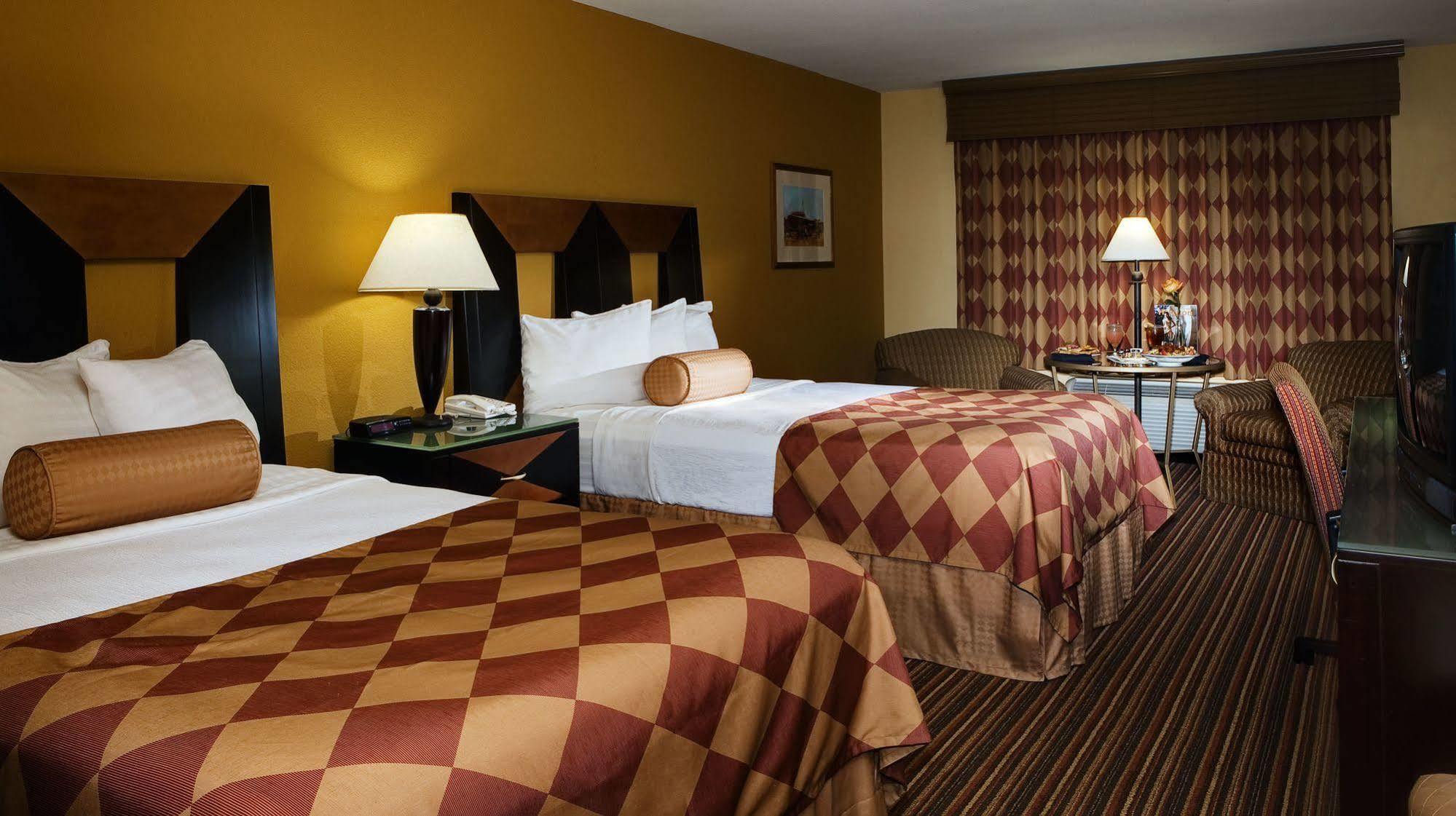 Hotel Intercontinental Airport By Ihg 3*