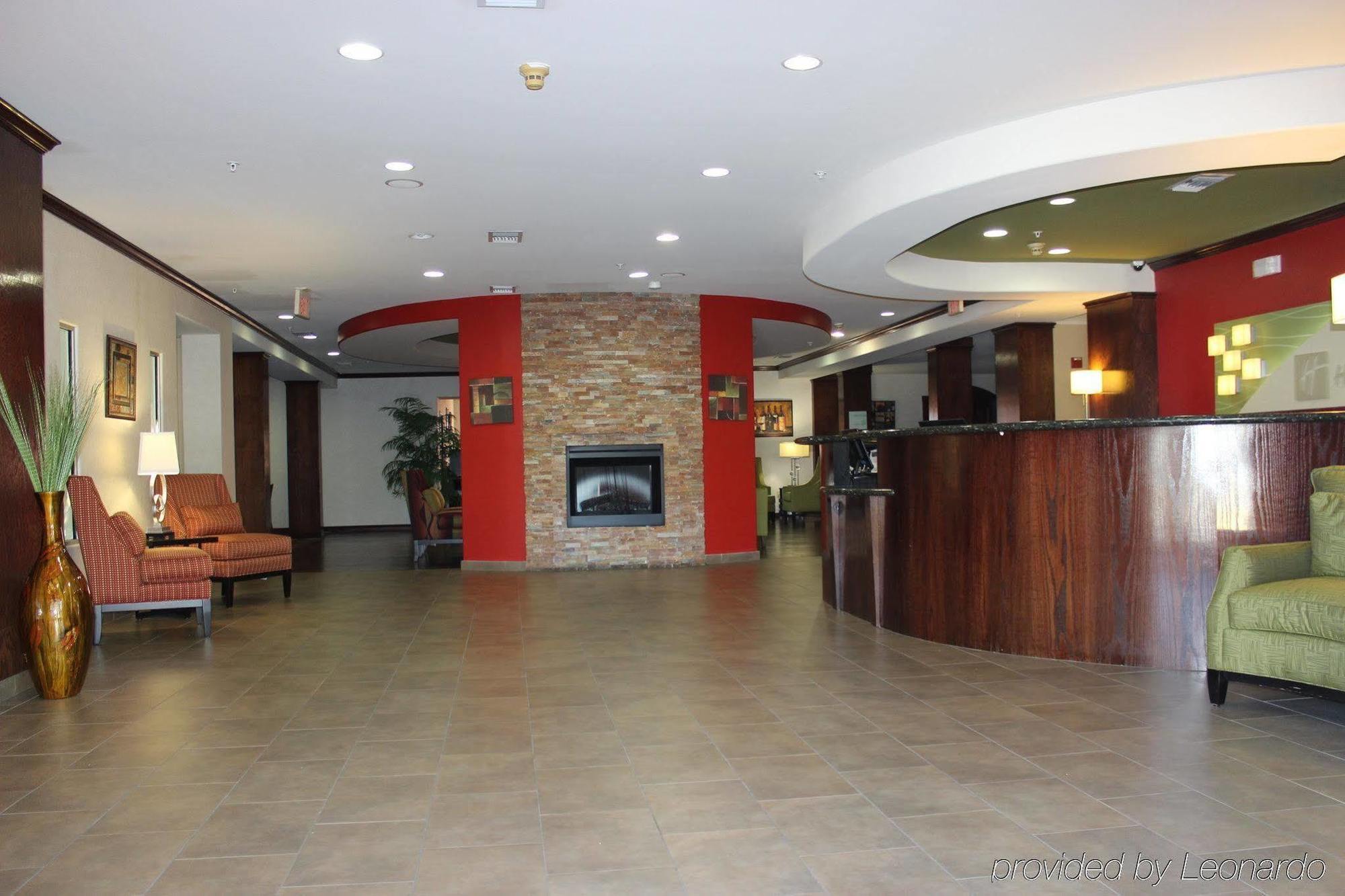 Wyndham Garden Willowbrook Hotel