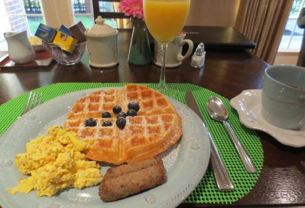 La Maison In Midtown An Urban Houston