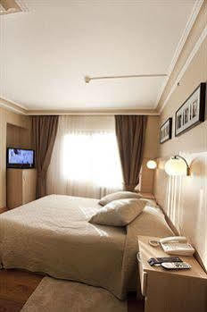 6 - I-10 East 3*