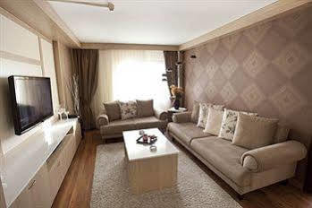 Hotel 6 - I-10 East 3*