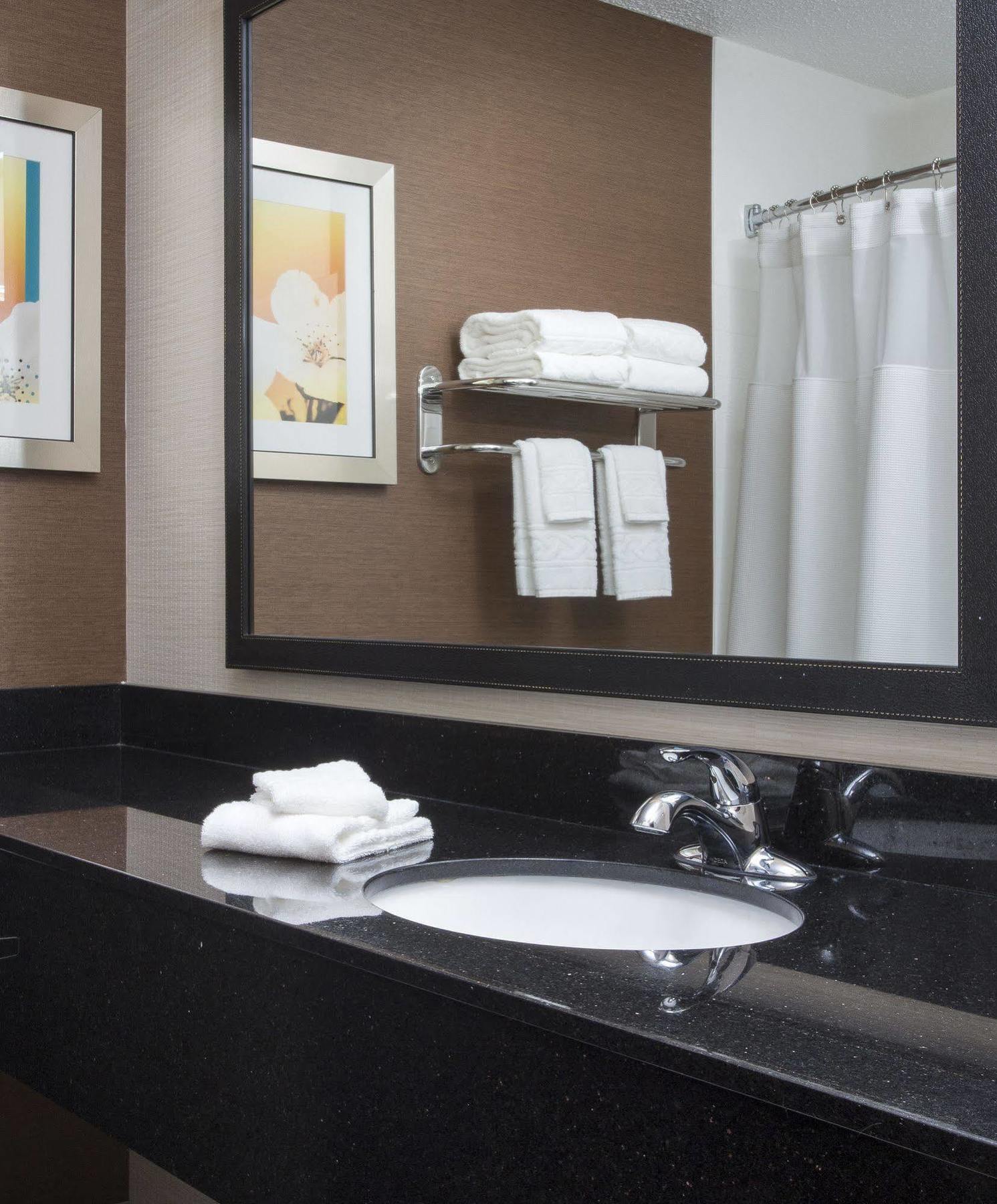 Sonesta Essential Energy Corridor 3*