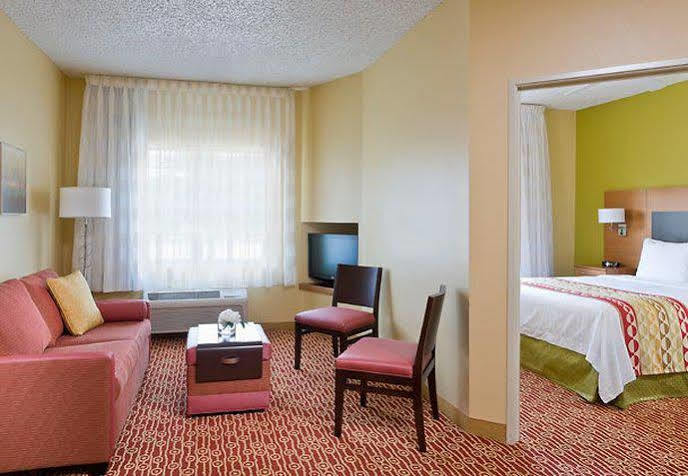 Sonesta Simply Brookhollow