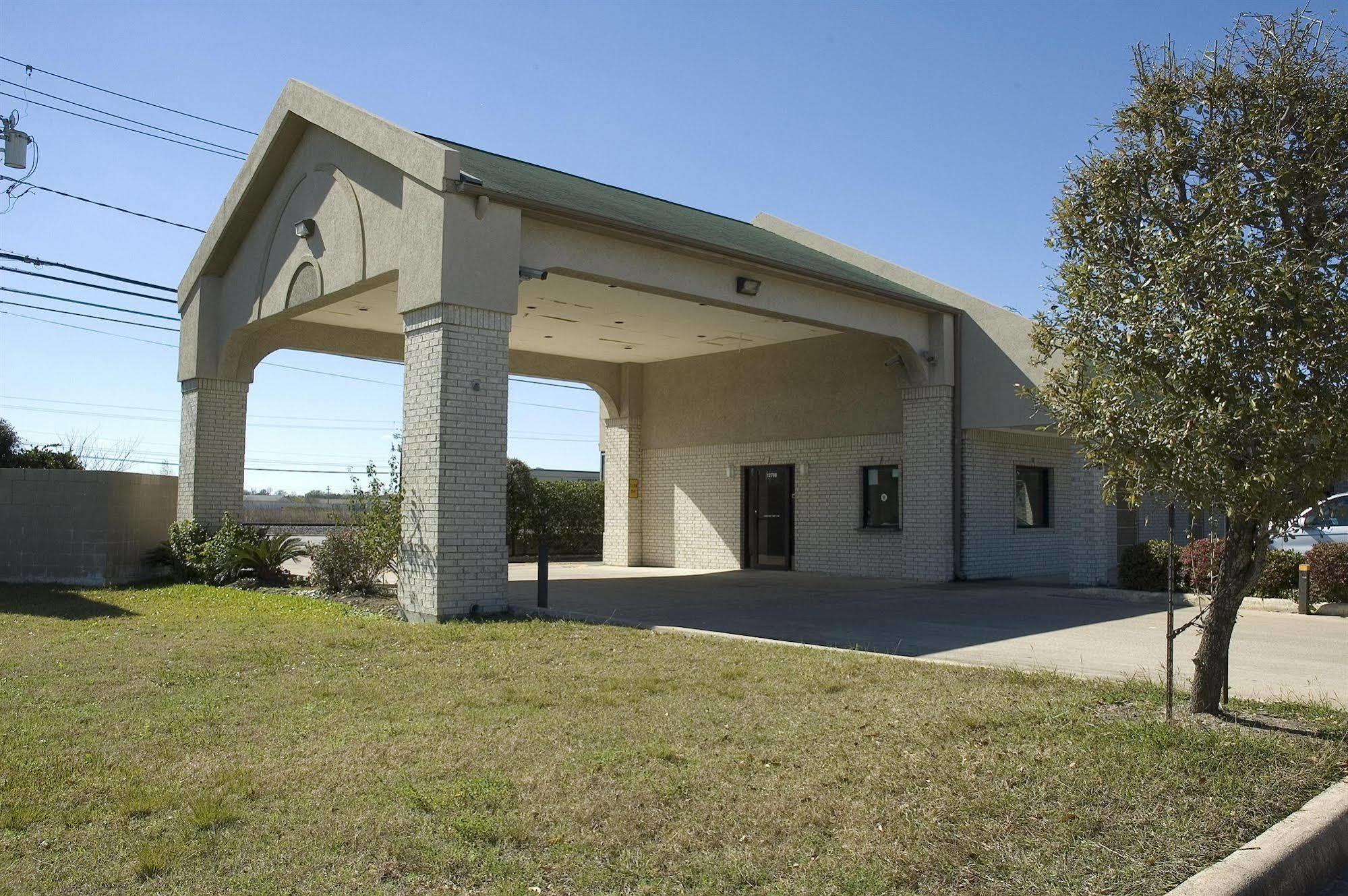 Budget Host Hempstead Brookhollow/energy Corridor
