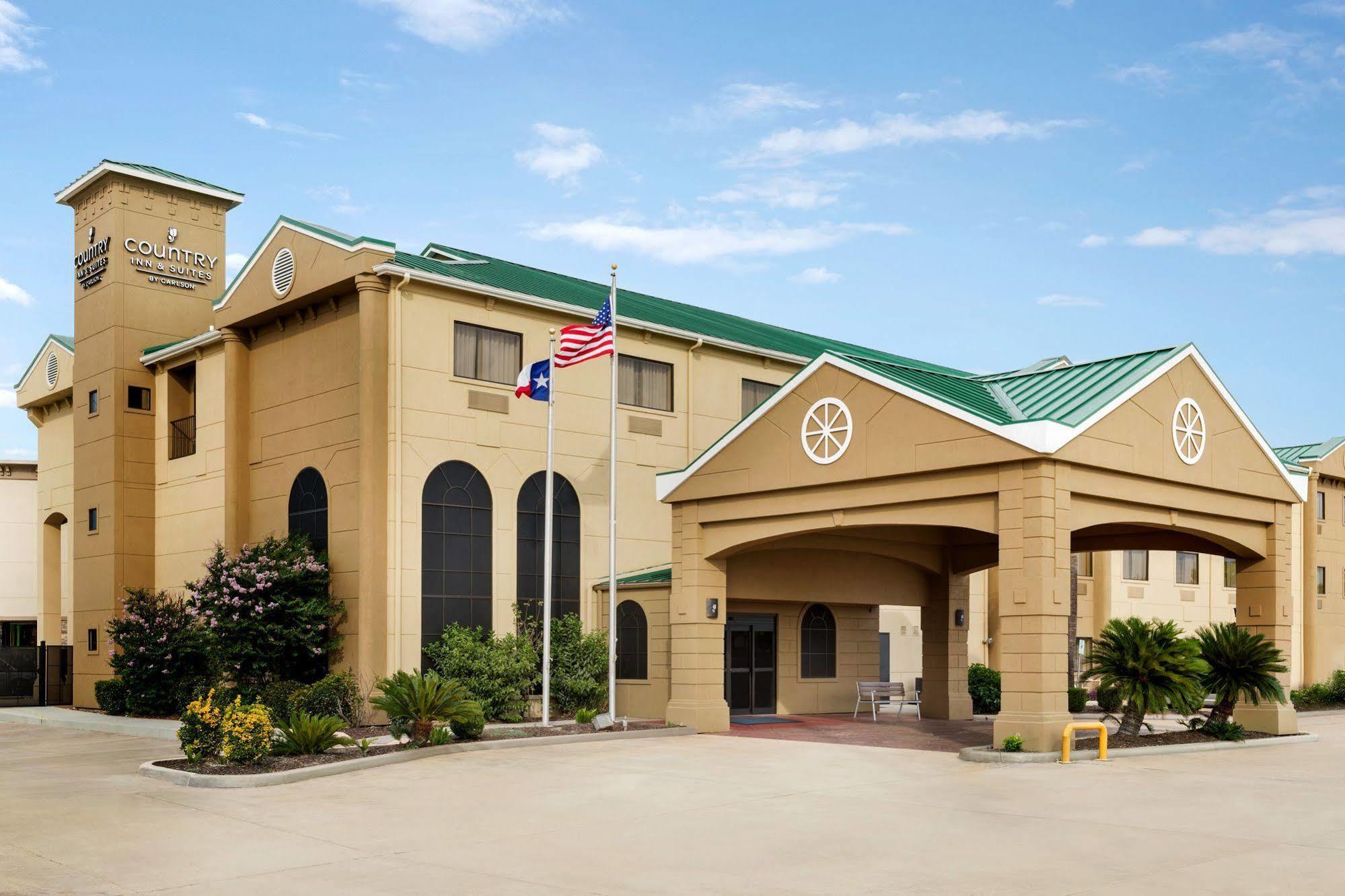 Hotel Country & By Radisson, Northwest, Tx 2*