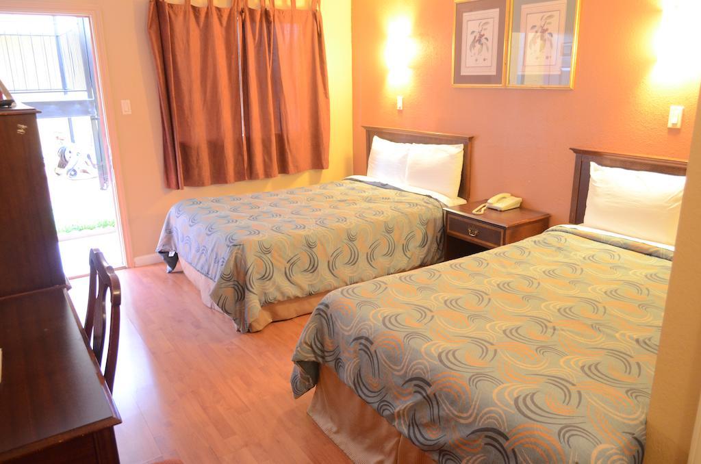 Bear Creek Motel