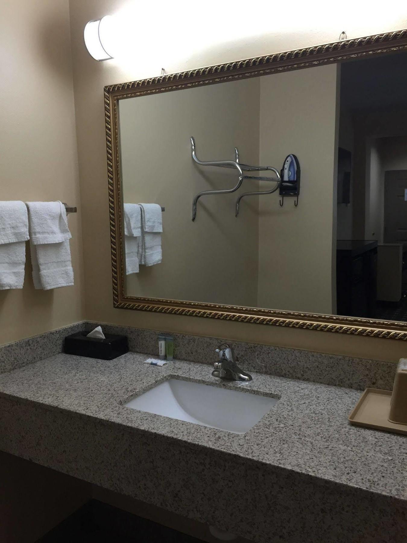 Motel Downtowner 2*