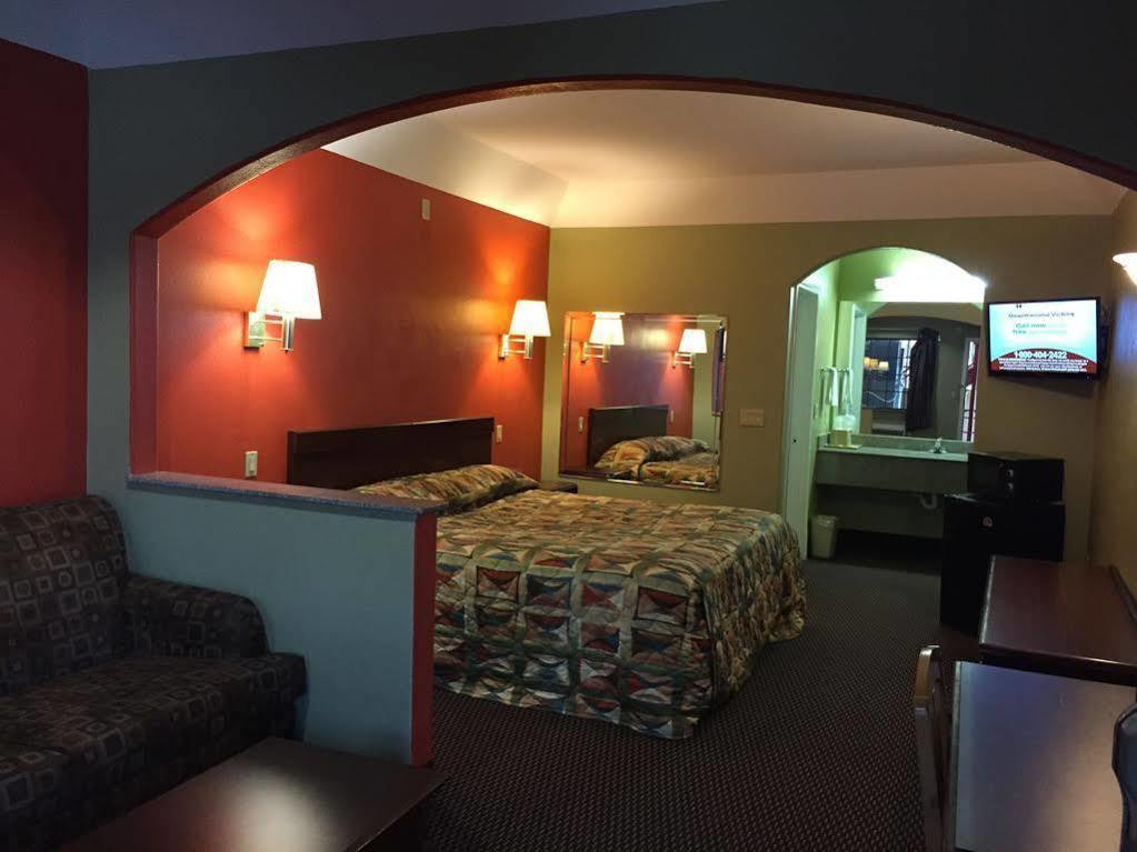 Regency And Galena Park Motel 2*