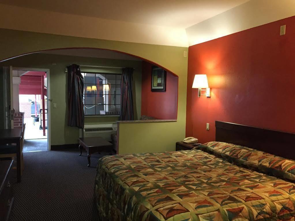 Regency And Galena Park Motel 2*