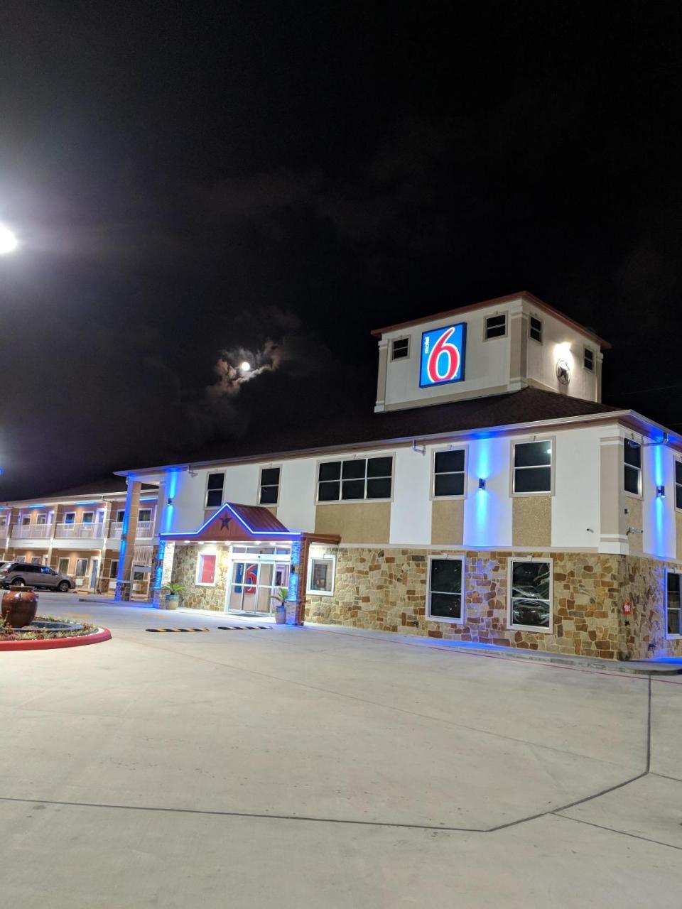 6-houston, Tx - North Houston