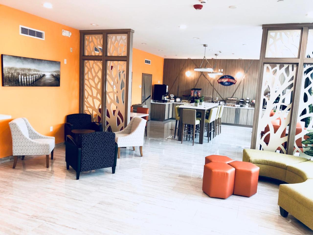 Baymont By Wyndham Hobby Airport 3*