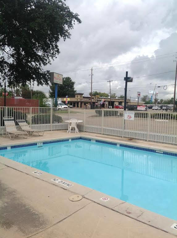 6-houston, Tx - Brookhollow Hotel 2*