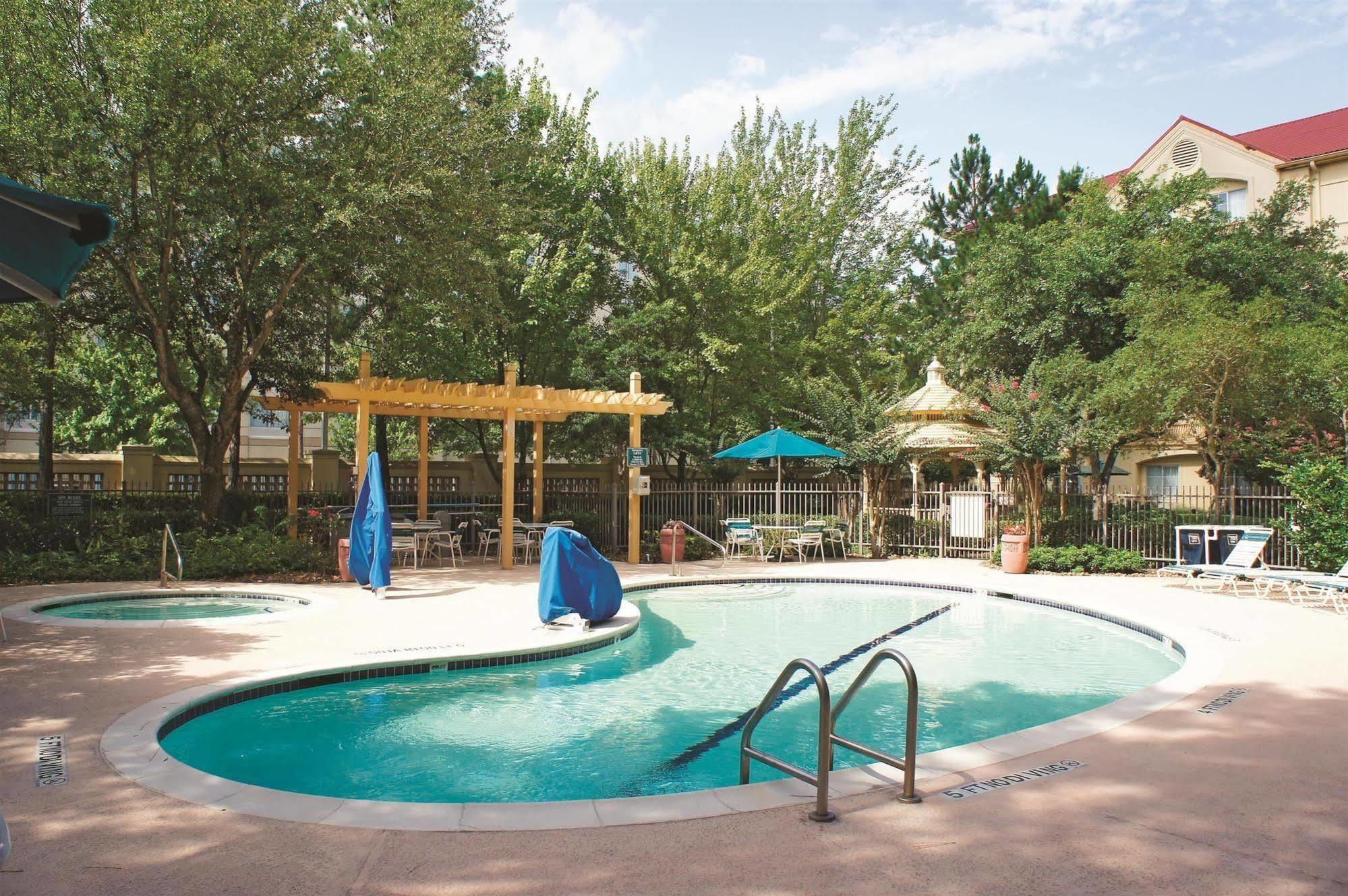 La Quinta & By Wyndham Bush Iah South Hotel 3*