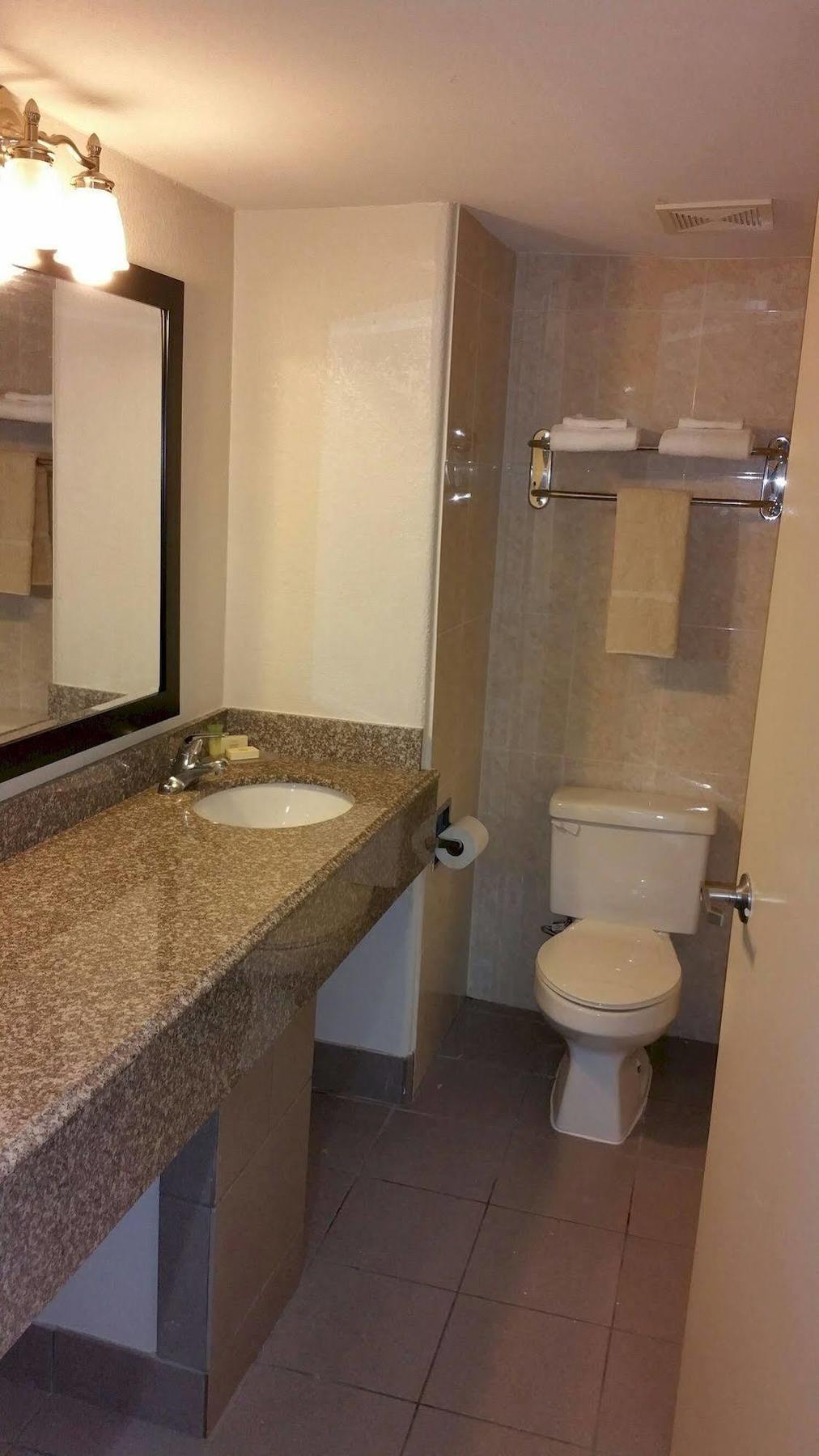 Quality Hobby Airport Hotel Houston