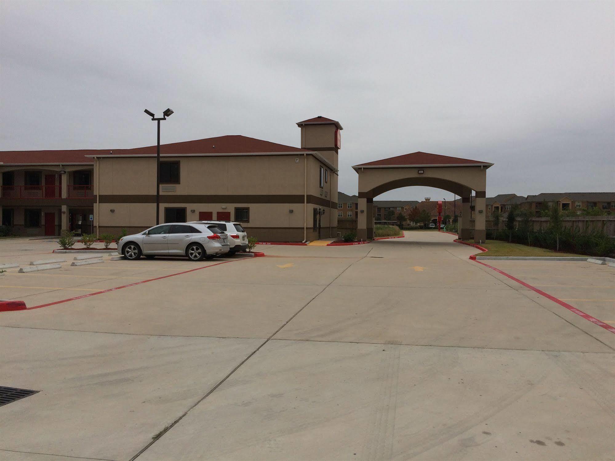 Palace Sam Race Park Motel 2*