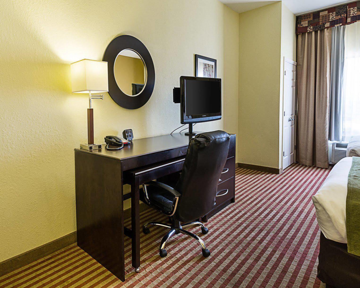 Days & By Wyndham / West Energy Corridor 3* Houston