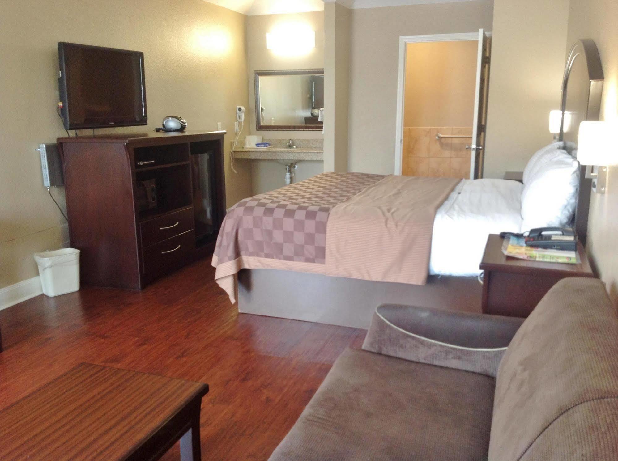 Americas Best Value And / Tomball Parkway