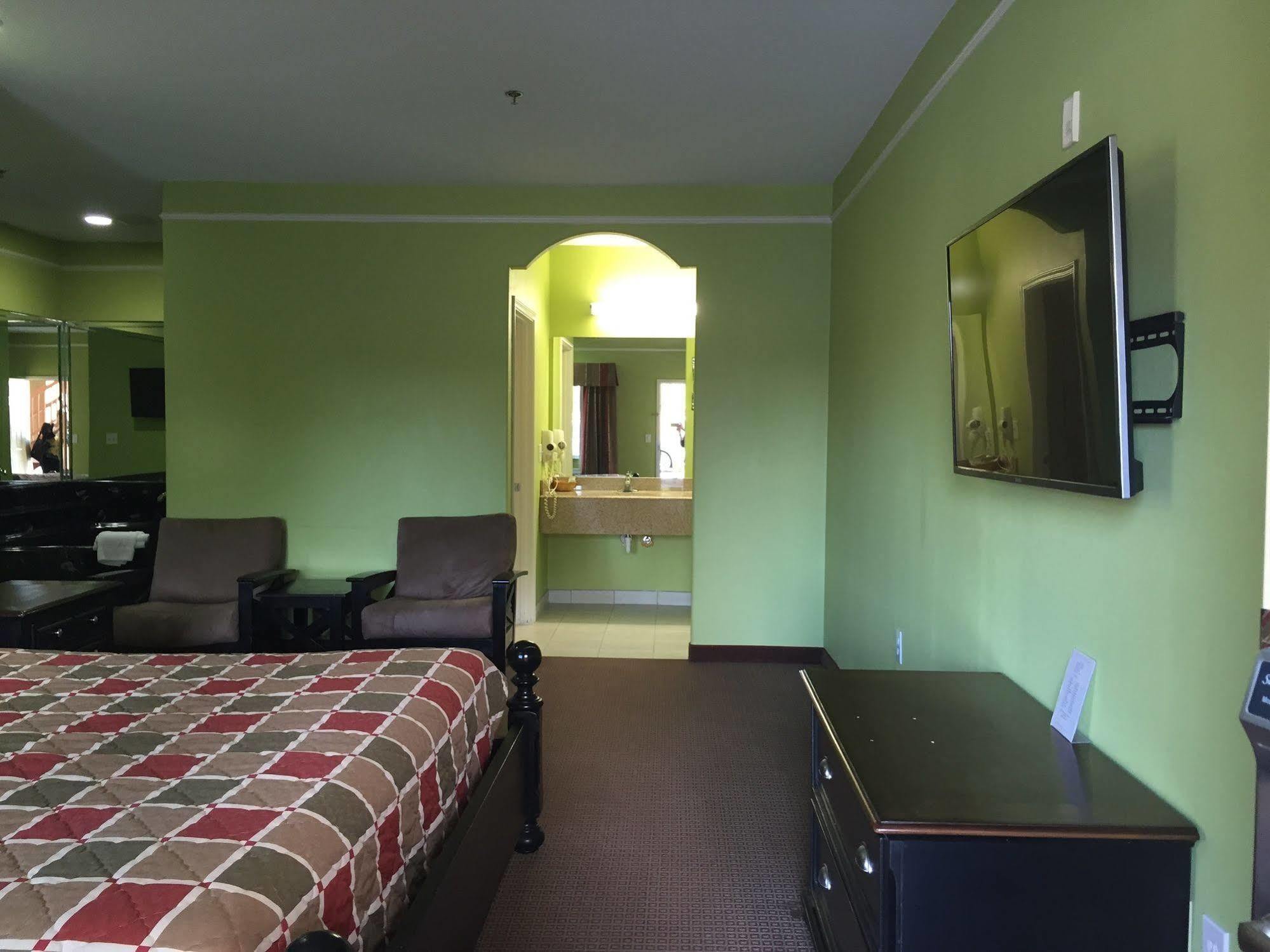 Crystal Motel 2*