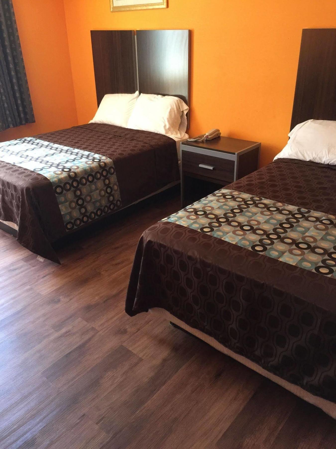 Scottish & Hobby Airport Motel